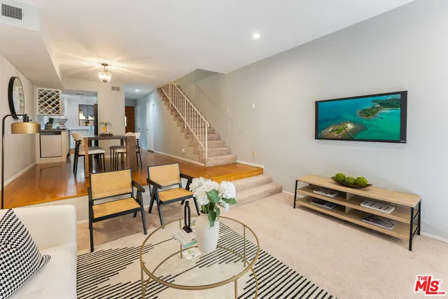 $599,000 | 10921 Morrison Street, Unit 6, North Hollywood, CA 91601