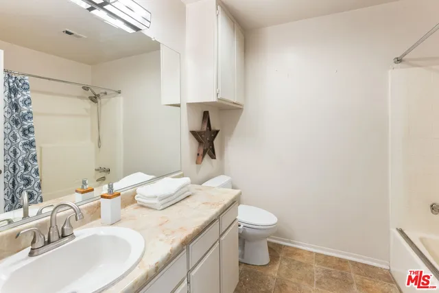 $599,000 | 10921 Morrison Street, Unit 6, North Hollywood, CA 91601