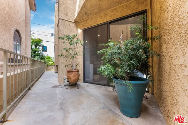 $599,000 | 10921 Morrison Street, Unit 6, North Hollywood, CA 91601