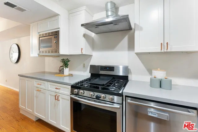 $599,000 | 10921 Morrison Street, Unit 6, North Hollywood, CA 91601