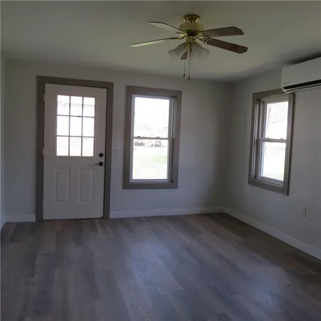 $225,900 | 101 East 3rd Street, Stanberry, MO 64489