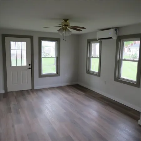 $225,900 | 101 East 3rd Street, Stanberry, MO 64489