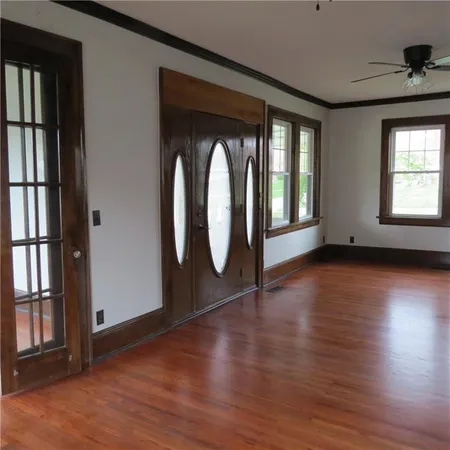 $225,900 | 101 East 3rd Street, Stanberry, MO 64489