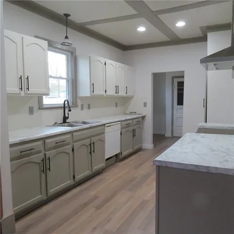 $225,900 | 101 East 3rd Street, Stanberry, MO 64489