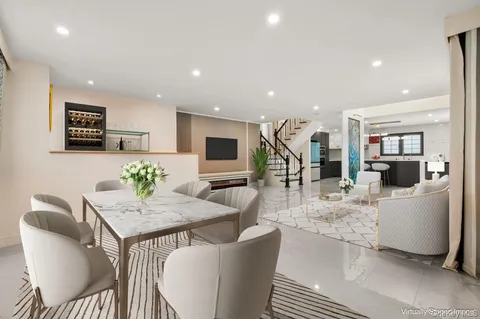 $1,680,000 | 2 Elf Road, Syosset, NY 11791