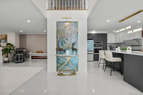 $1,680,000 | 2 Elf Road, Syosset, NY 11791