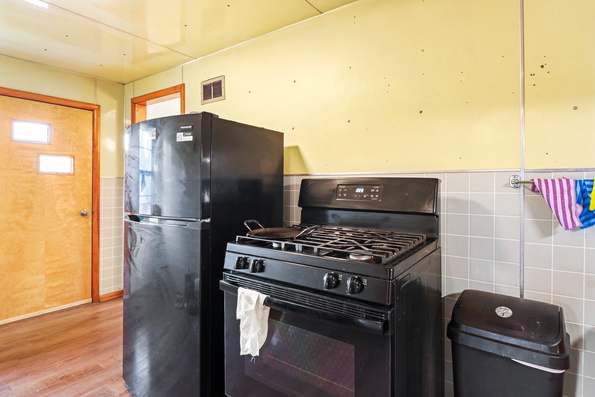 430 North Oak Street Madison, WI 53704 - Photo 7 of 25