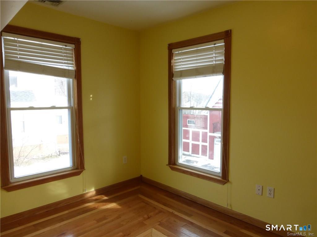 28 Frederick Street Naugatuck, CT 06770 - Photo 14 of 32