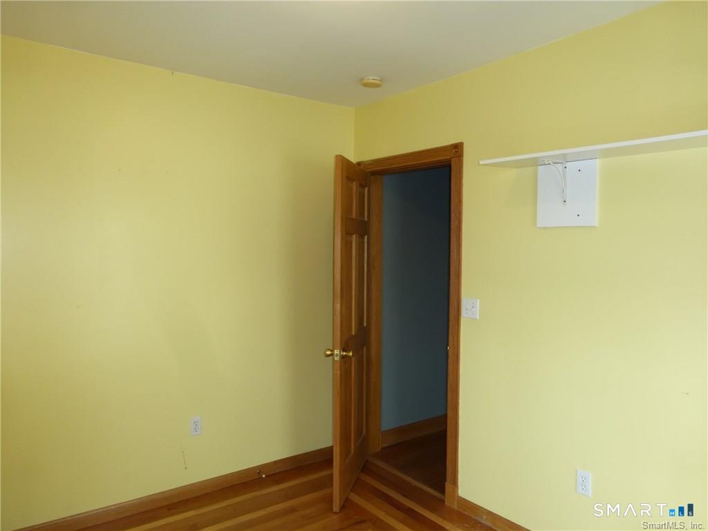 28 Frederick Street Naugatuck, CT 06770 - Photo 16 of 32