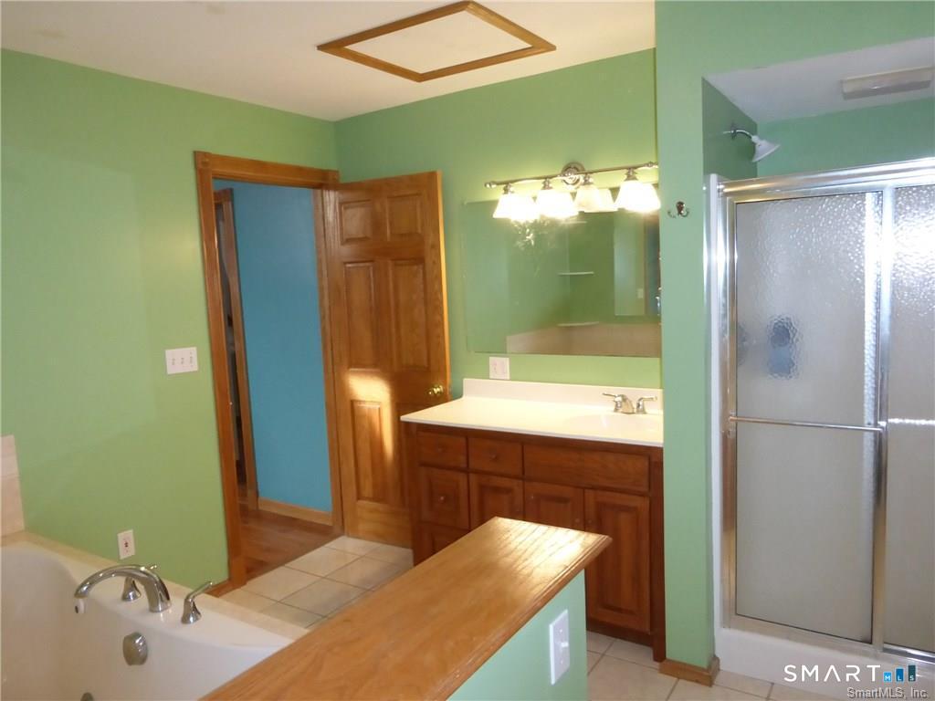 28 Frederick Street Naugatuck, CT 06770 - Photo 24 of 32