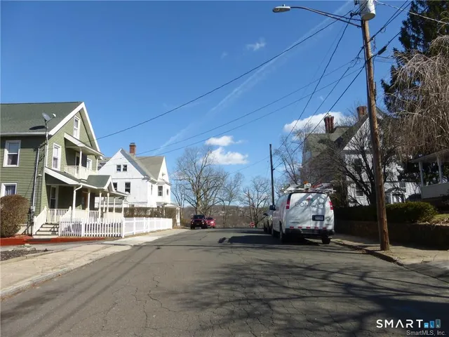 $1,750 | 28 Frederick Street, Naugatuck, CT 06770