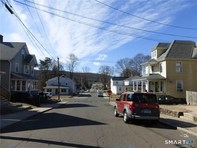 $1,750 | 28 Frederick Street, Naugatuck, CT 06770