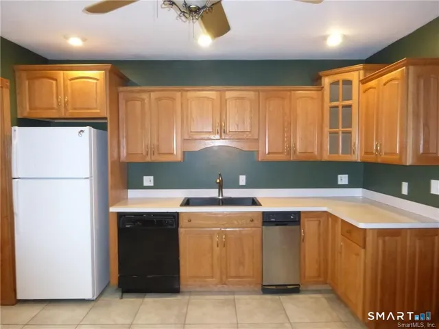 $1,750 | 28 Frederick Street, Naugatuck, CT 06770