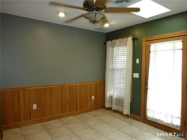 $1,750 | 28 Frederick Street, Naugatuck, CT 06770