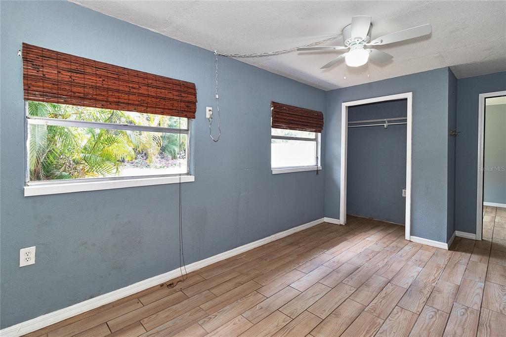 831 Lakeside Drive Largo, FL 33778 - Photo 32 of 43