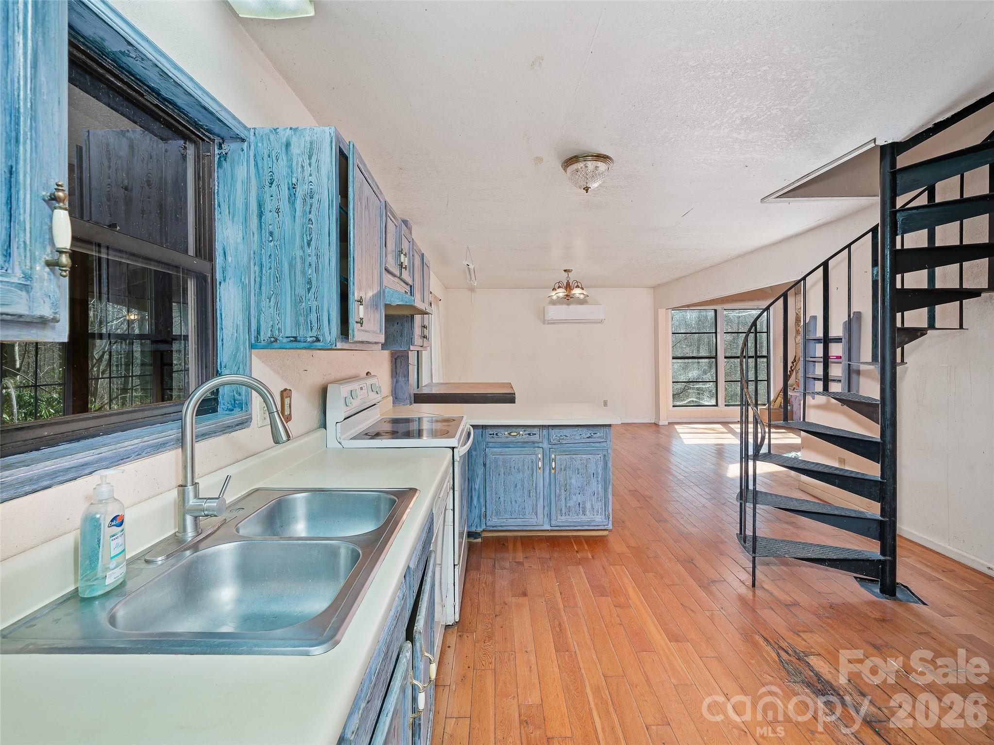 966 Waites Hollifield Road Marion, NC 28752 - Photo 5 of 27