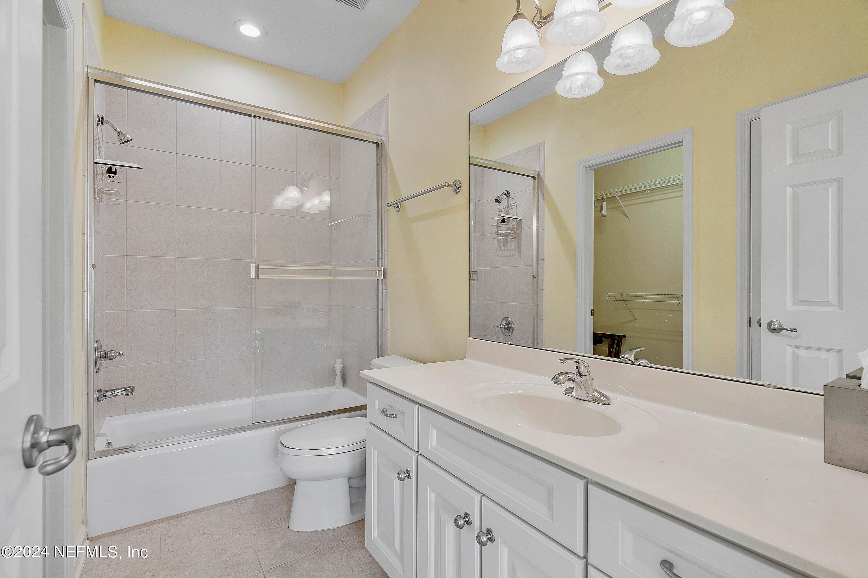104 Lantana Court Ponte Vedra Beach, FL 32082 - Photo 23 of 37 Guest Suite Bath #2
