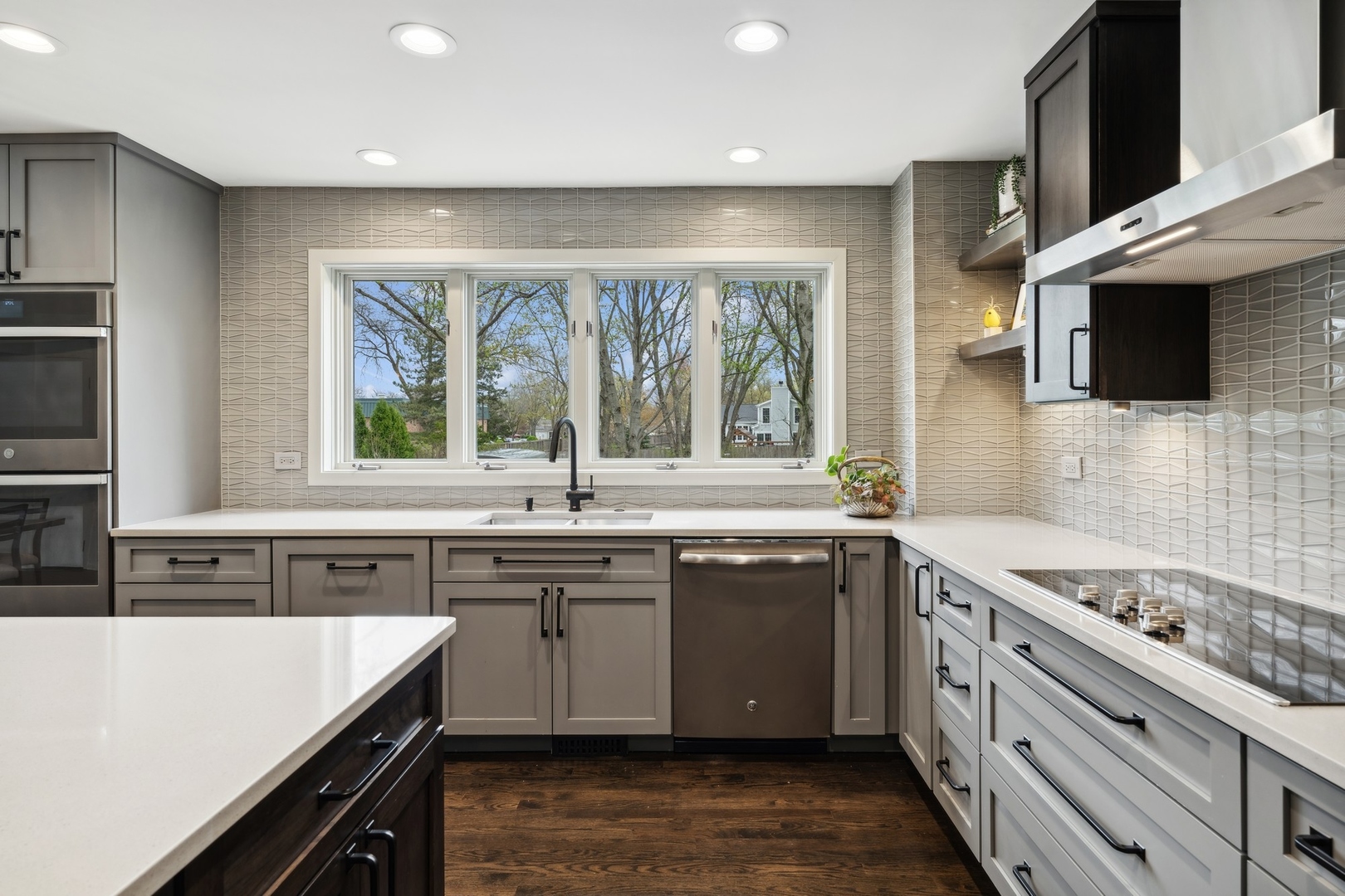 3606 Lawson Road Glenview, IL 60026 - Photo 13 of 62 a kitchen with a sink stove and microwave