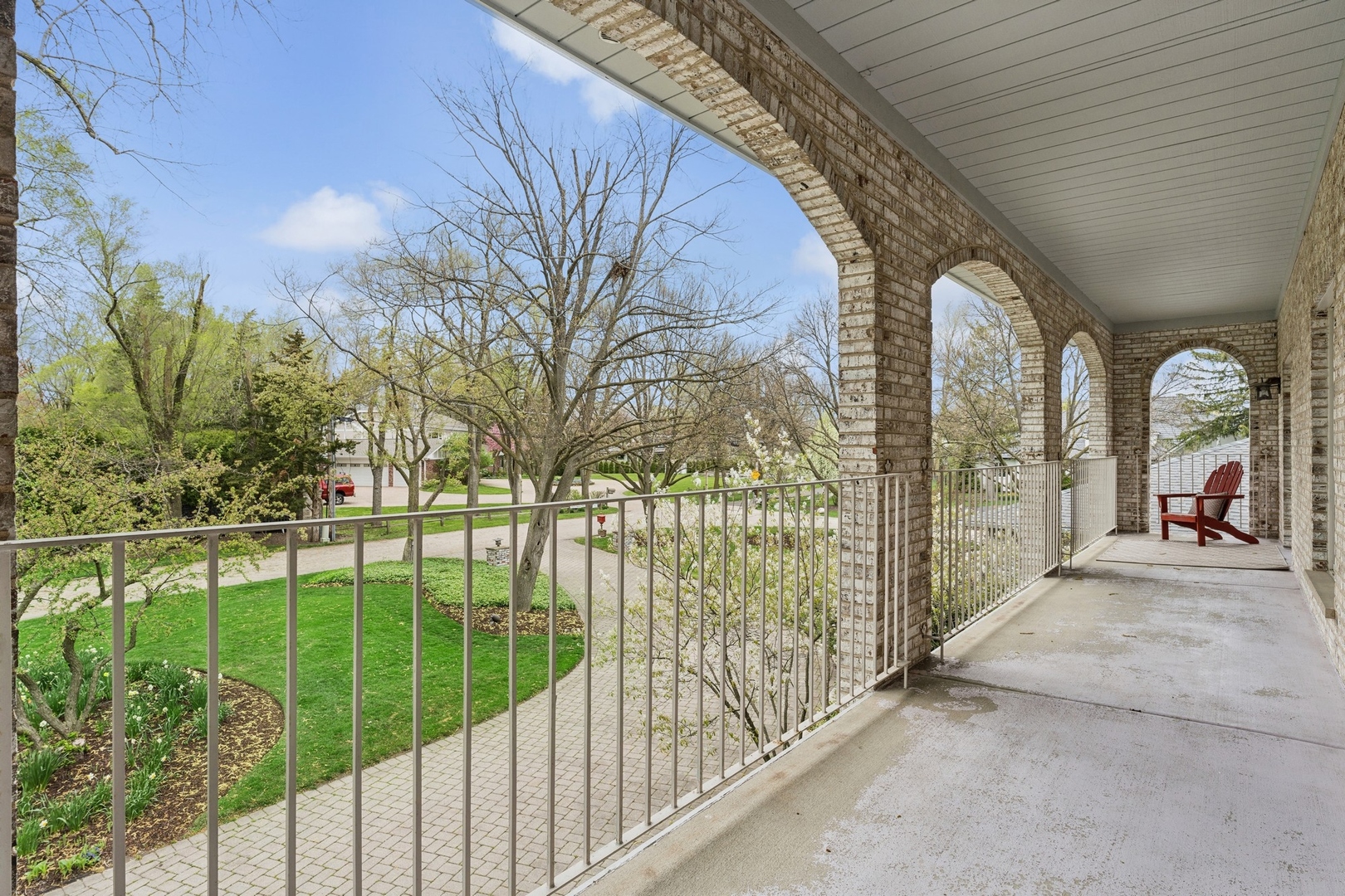 3606 Lawson Road Glenview, IL 60026 - Photo 28 of 62 a view of a corridor