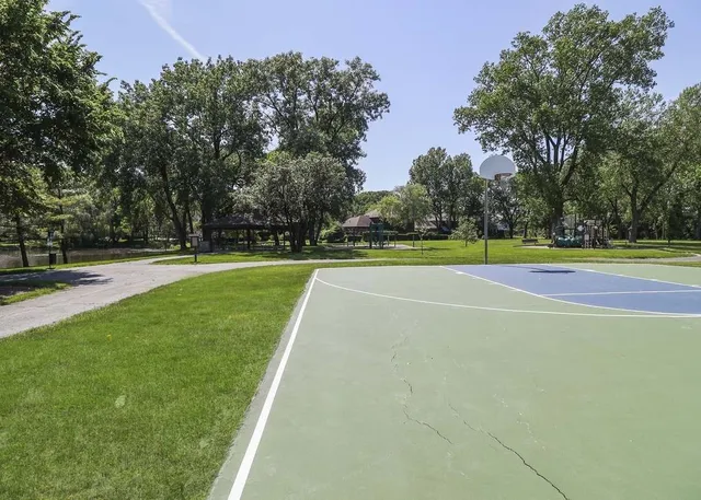 a view of a tennis court