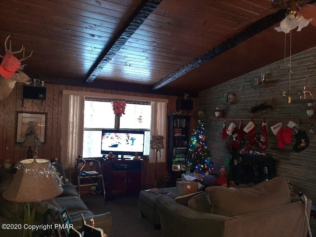 4112 Pine Ridge Drive East Bushkill, PA 18324 - Photo 8 of 18 perin11