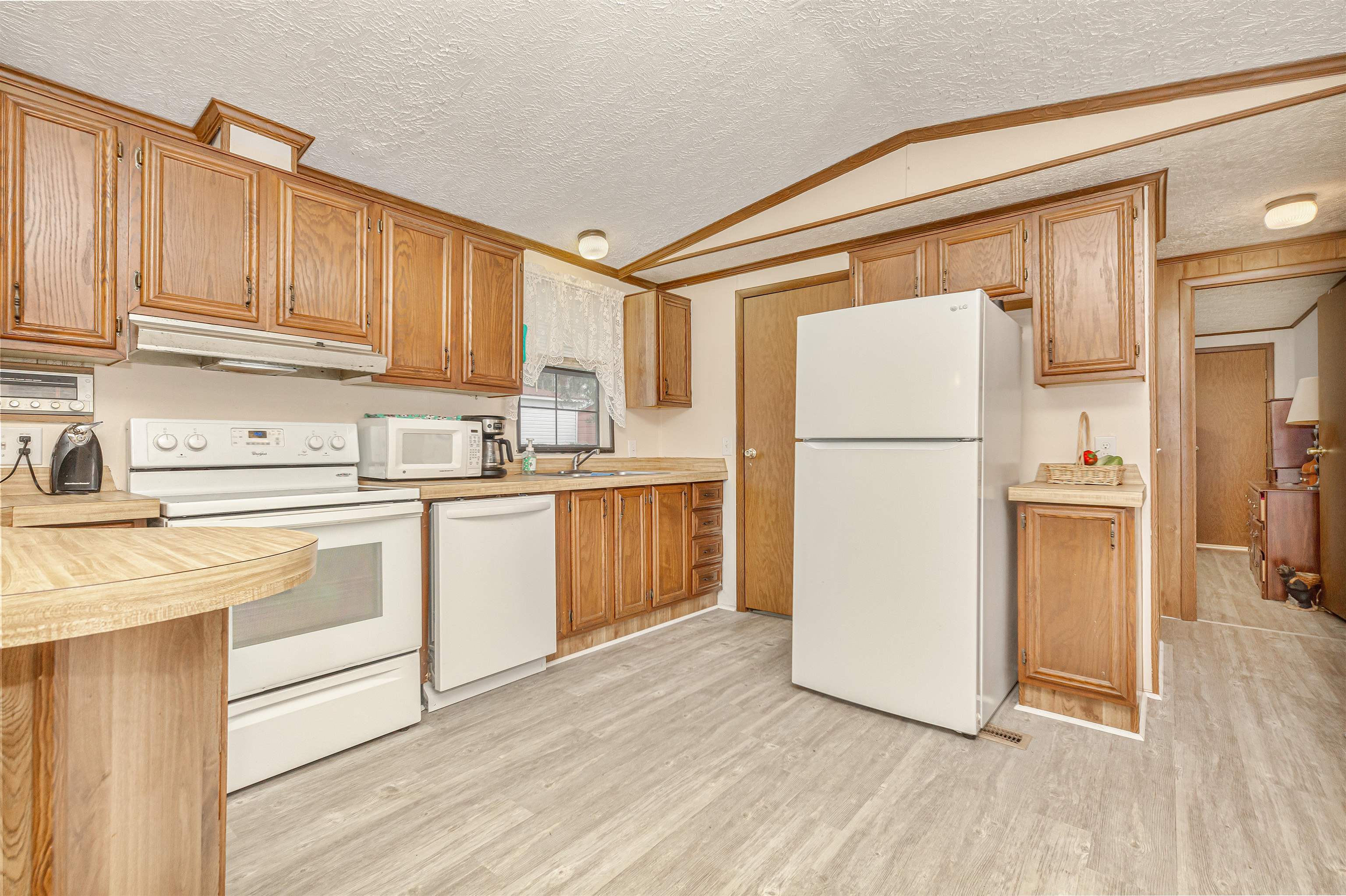 582 Mimosa Drive Murrells Inlet, SC 29576 - Photo 15 of 43