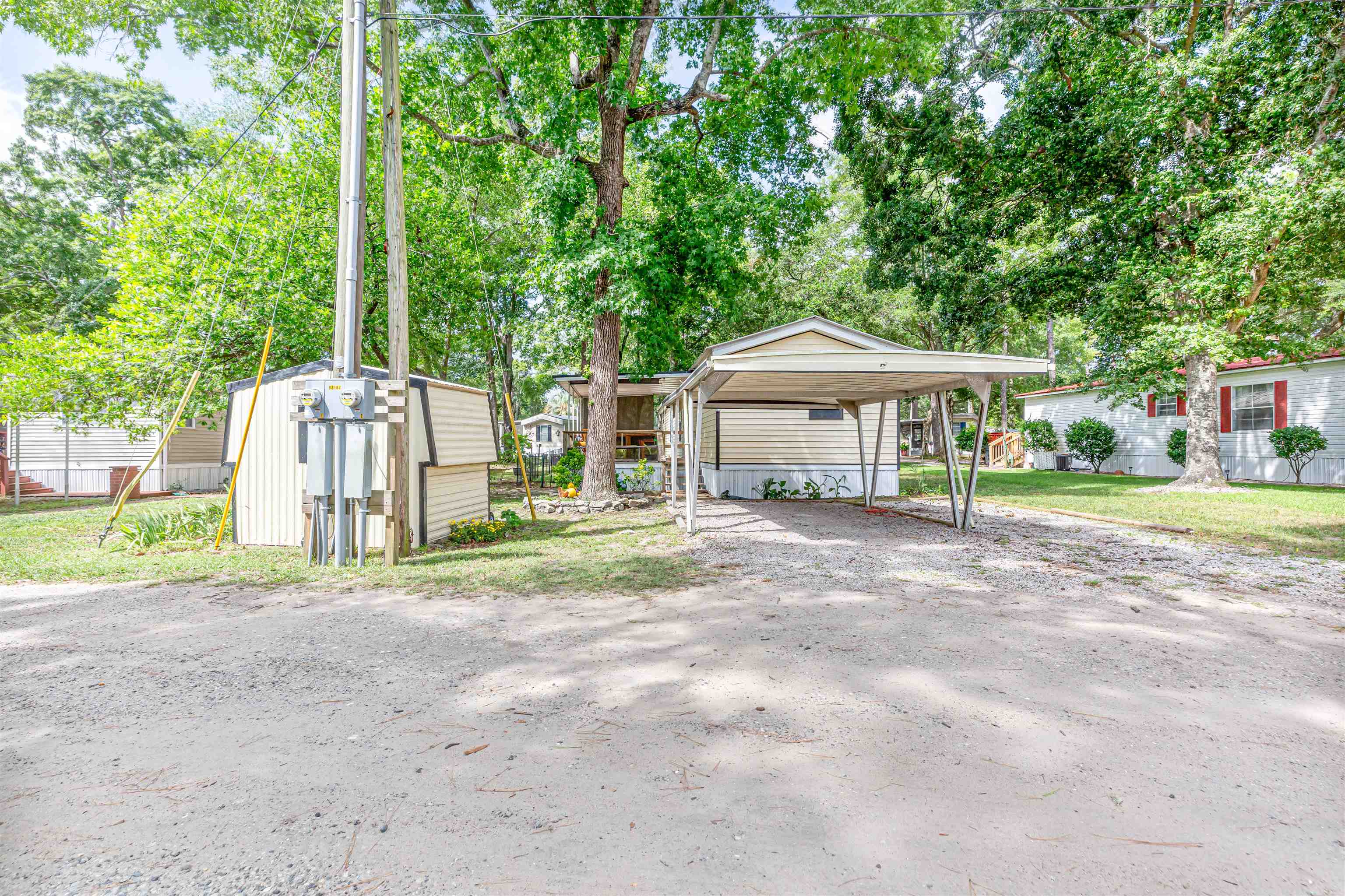 582 Mimosa Drive Murrells Inlet, SC 29576 - Photo 4 of 43