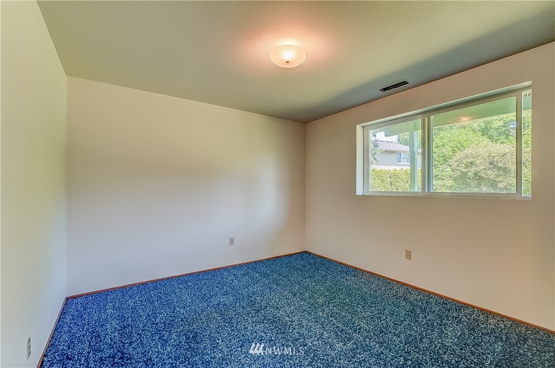 18830 93rd Avenue Northeast Bothell, WA 98011 - Photo 14 of 25 Gallery Image 14