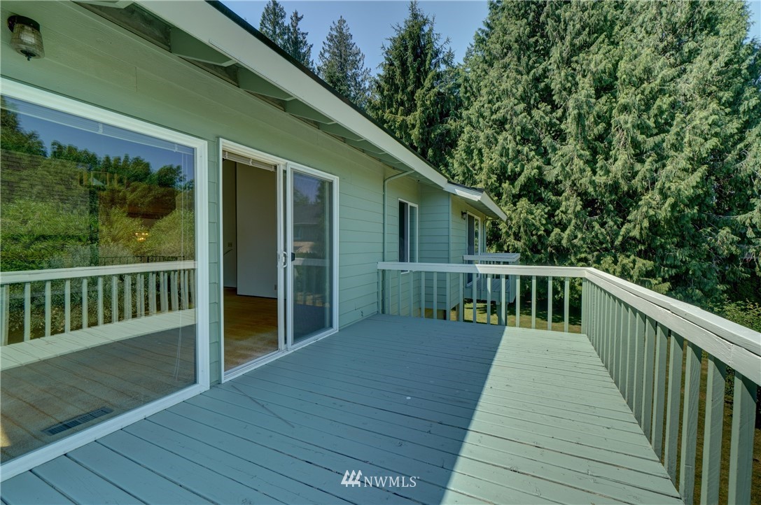 18830 93rd Avenue Northeast Bothell, WA 98011 - Photo 8 of 25 Gallery Image 8