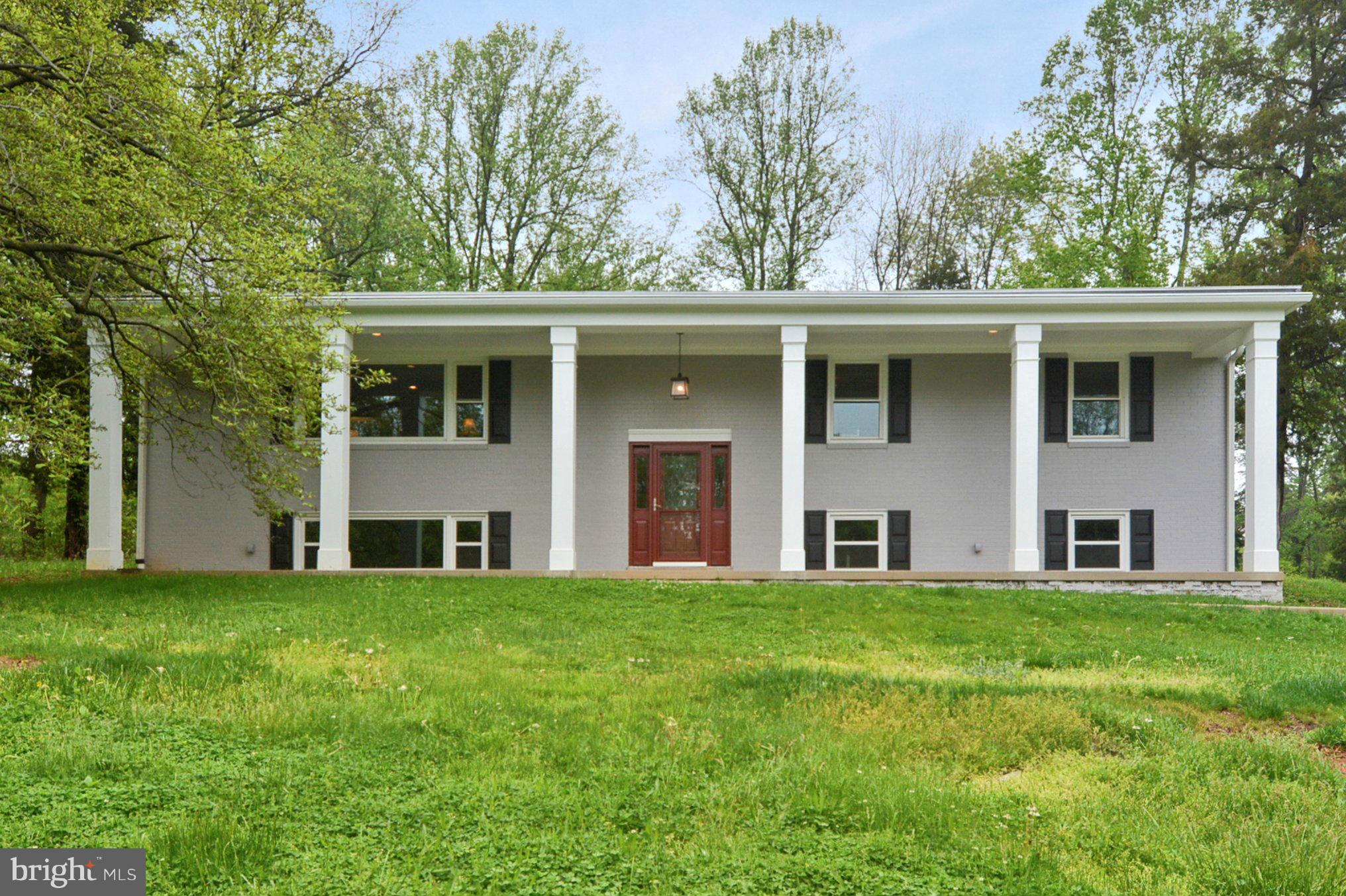 39174 Foxhill Road Leesburg, VA 20175 - Photo 2 of 30 Exterior (Front)
