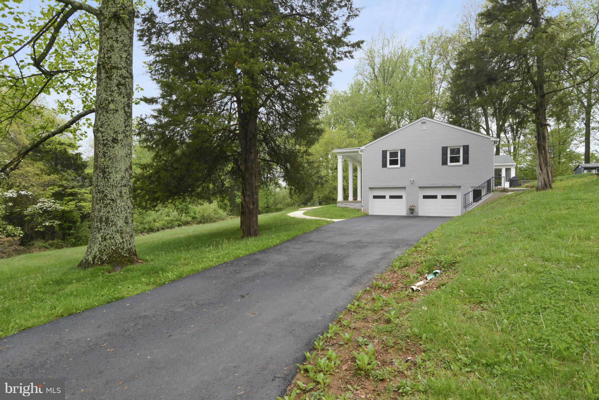39174 Foxhill Road Leesburg, VA 20175 - Photo 21 of 30 Two Car Garage