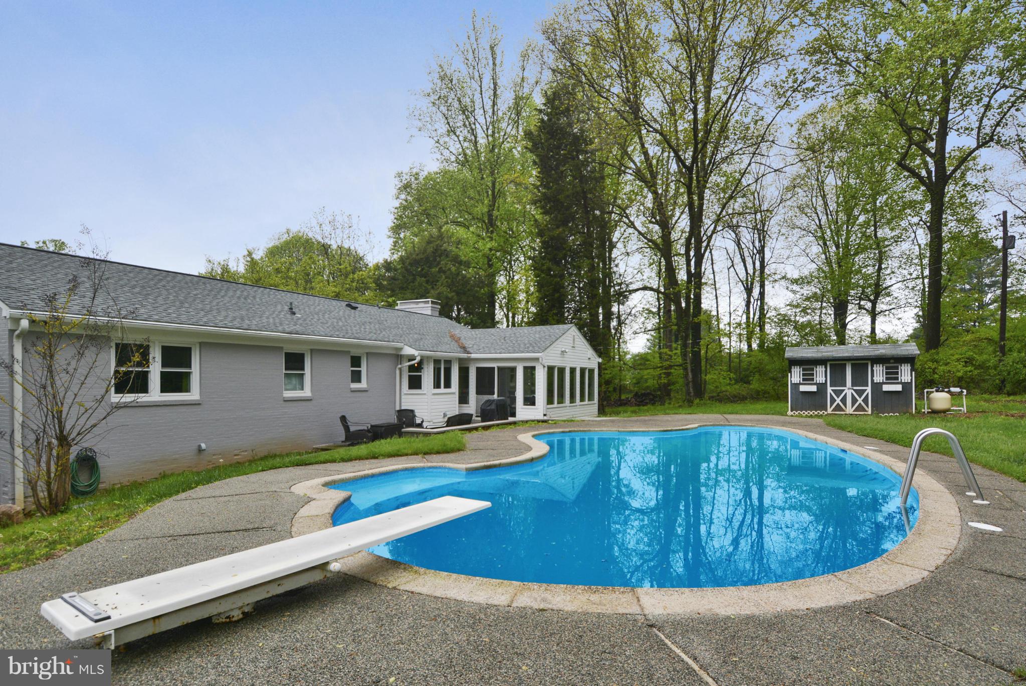 39174 Foxhill Road Leesburg, VA 20175 - Photo 23 of 30 In Ground Pool