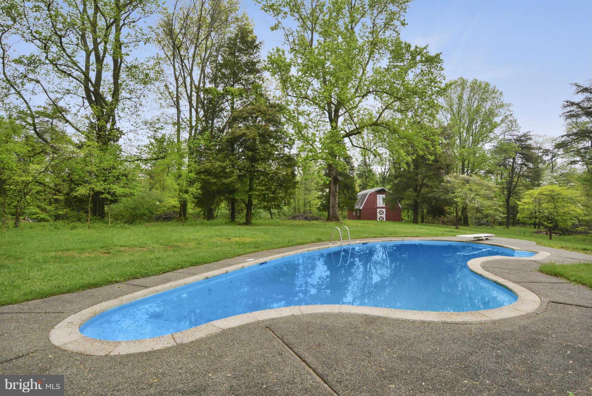 39174 Foxhill Road Leesburg, VA 20175 - Photo 24 of 30 In Ground Pool