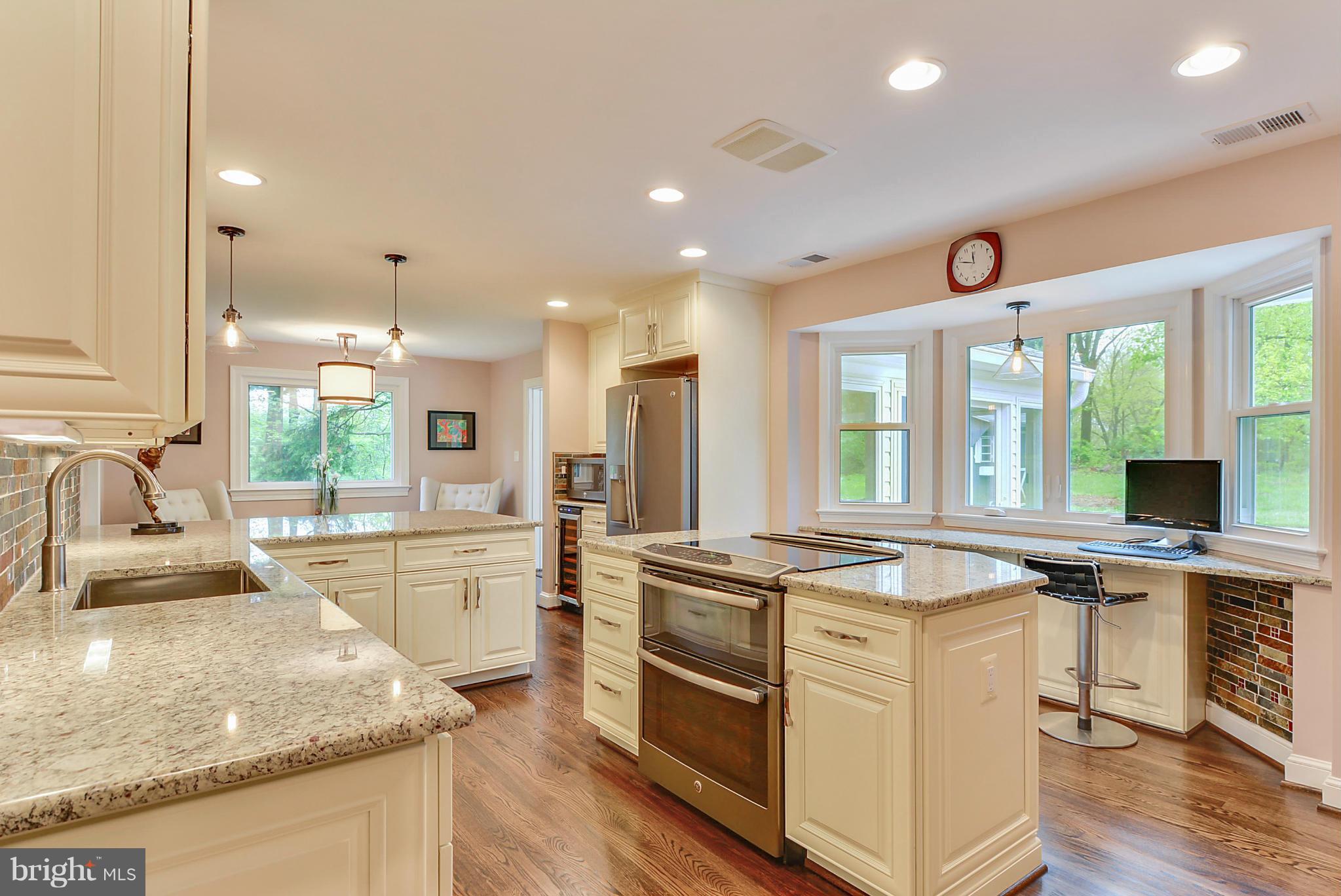 39174 Foxhill Road Leesburg, VA 20175 - Photo 5 of 30 Kitchen