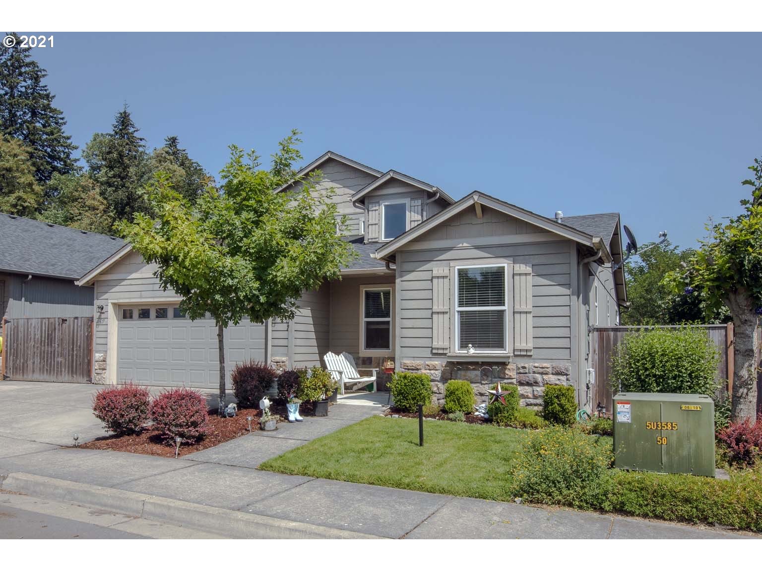 617 South 49th Place Springfield, OR 97478 - Photo 2 of 23