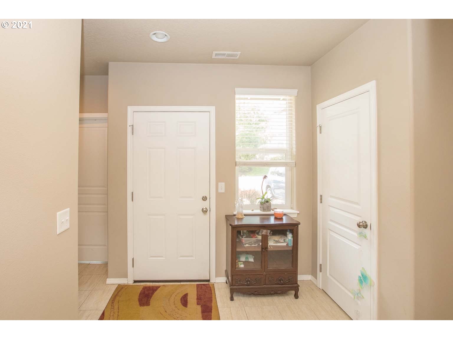 617 South 49th Place Springfield, OR 97478 - Photo 3 of 23