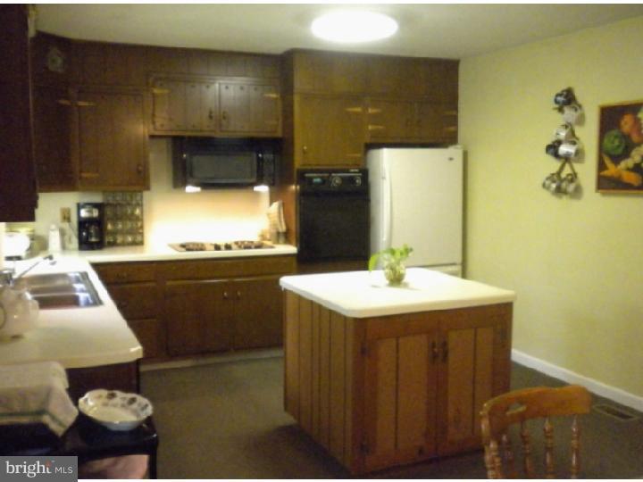 23 West Tomlin Station Road Mickleton, NJ 08056 - Photo 8 of 21 Kitchen
