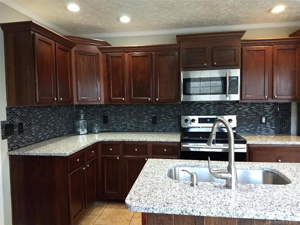 221 Gateway Farm Road Clover, SC 29710 - Photo 7 of 22 Gallery Image 7