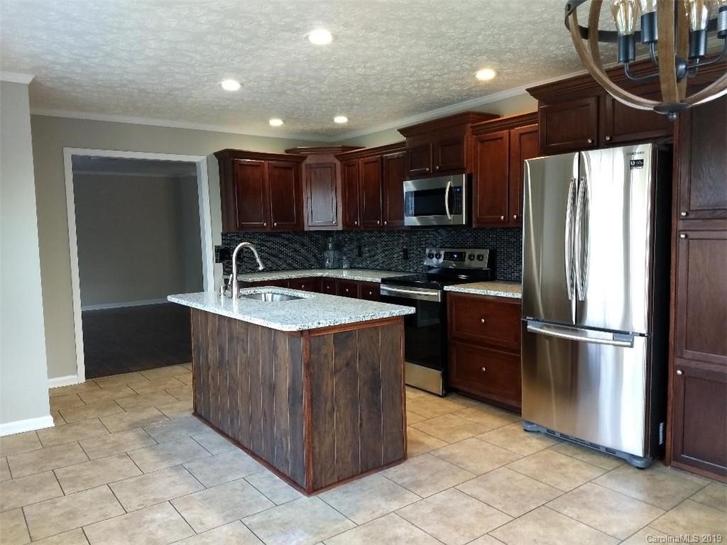 221 Gateway Farm Road Clover, SC 29710 - Photo 10 of 22 Gallery Image 10