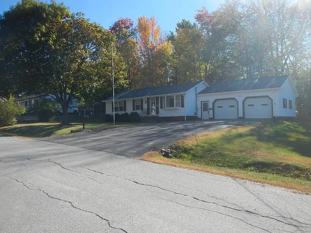 $230,000 | 11 Tibbetts Drive, Lincoln, ME 04457