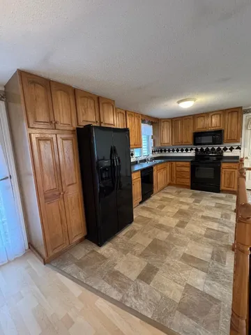 $230,000 | 11 Tibbetts Drive, Lincoln, ME 04457