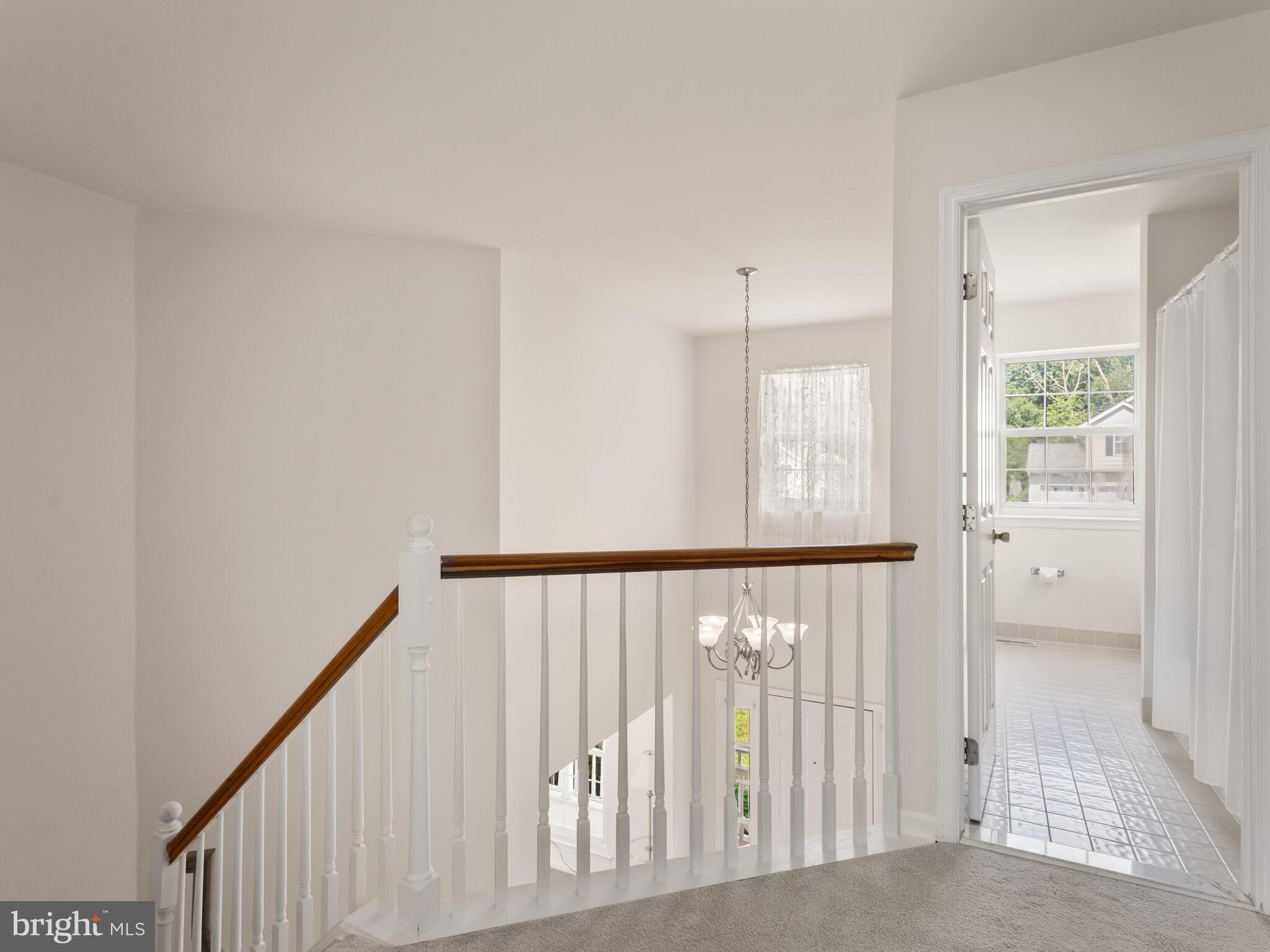 7 Raleigh Court Pottstown, PA 19464 - Photo 21 of 38 Upstairs hallway landing