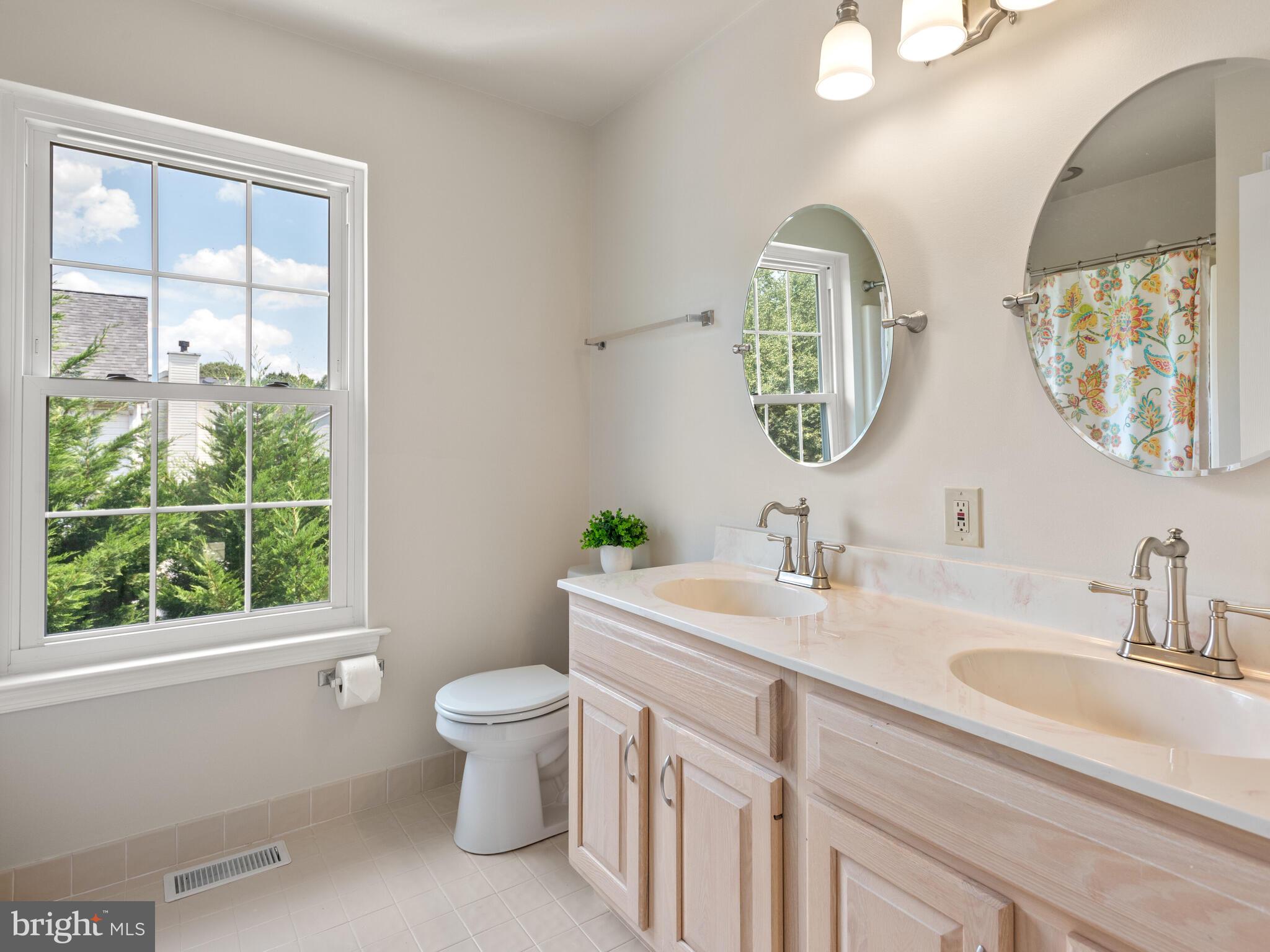 7 Raleigh Court Pottstown, PA 19464 - Photo 26 of 38 Ensuite bathroom