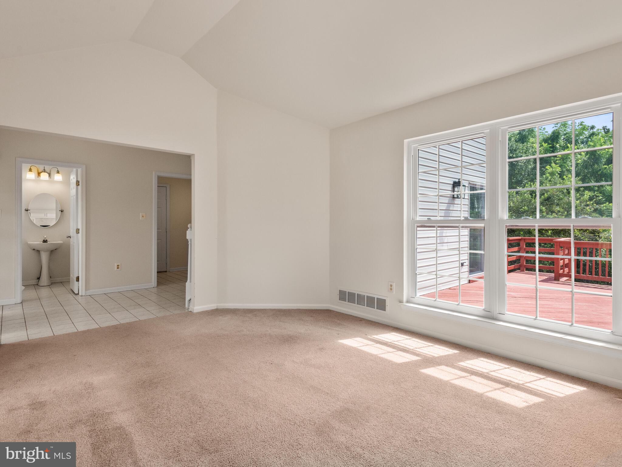 7 Raleigh Court Pottstown, PA 19464 - Photo 8 of 38 Gallery Image 8