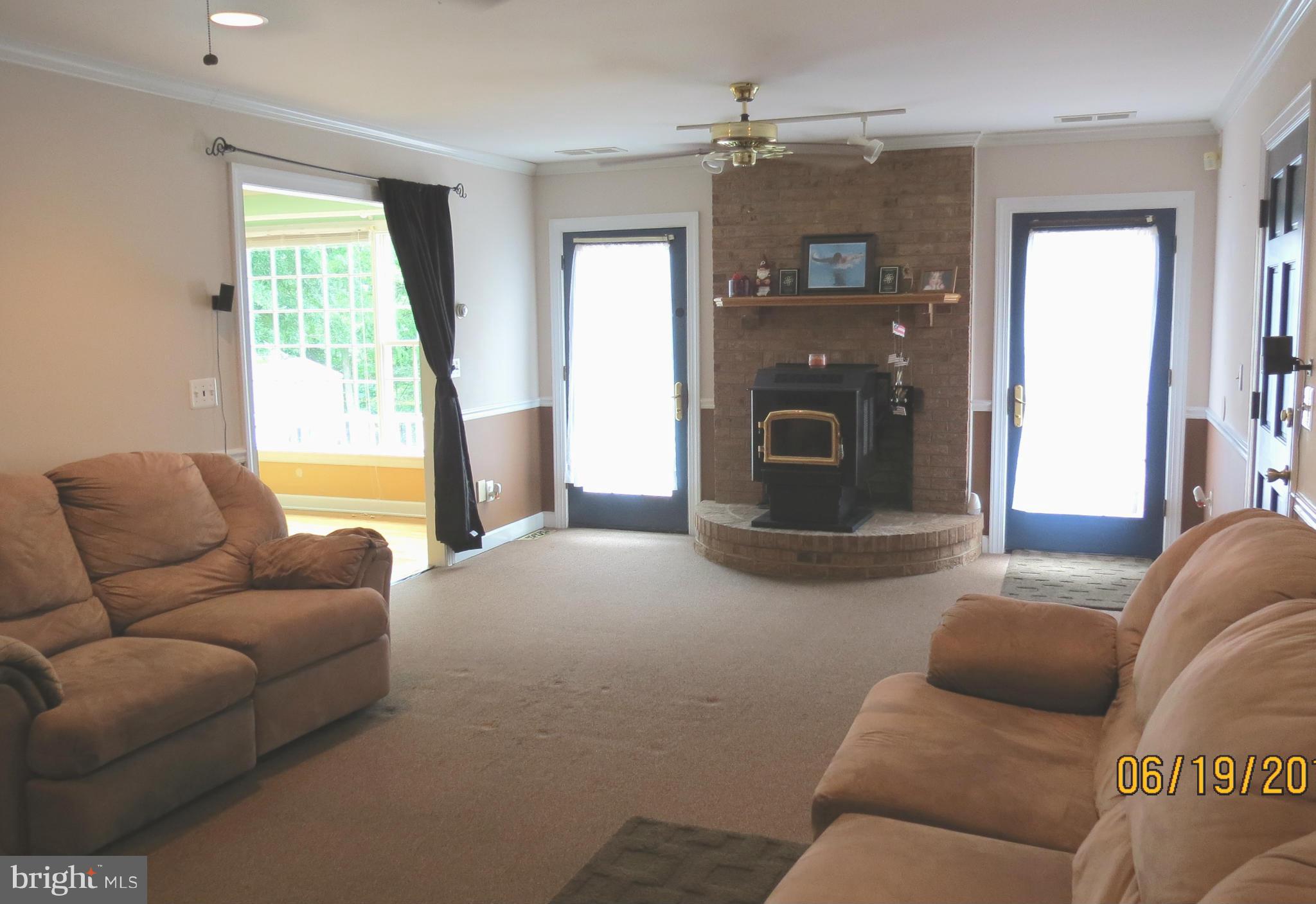9466 Quail Run Road Denton, MD 21629 - Photo 9 of 24 Living Room