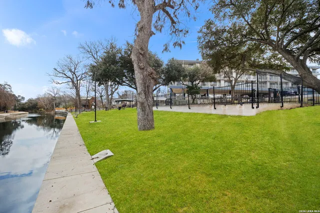 $319,000 | 500 North Market Avenue, Unit 319D, New Braunfels, TX 78130