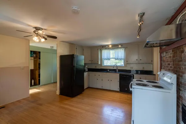 $475,000 | 24 Turnpike Road, Searsport, ME 04974