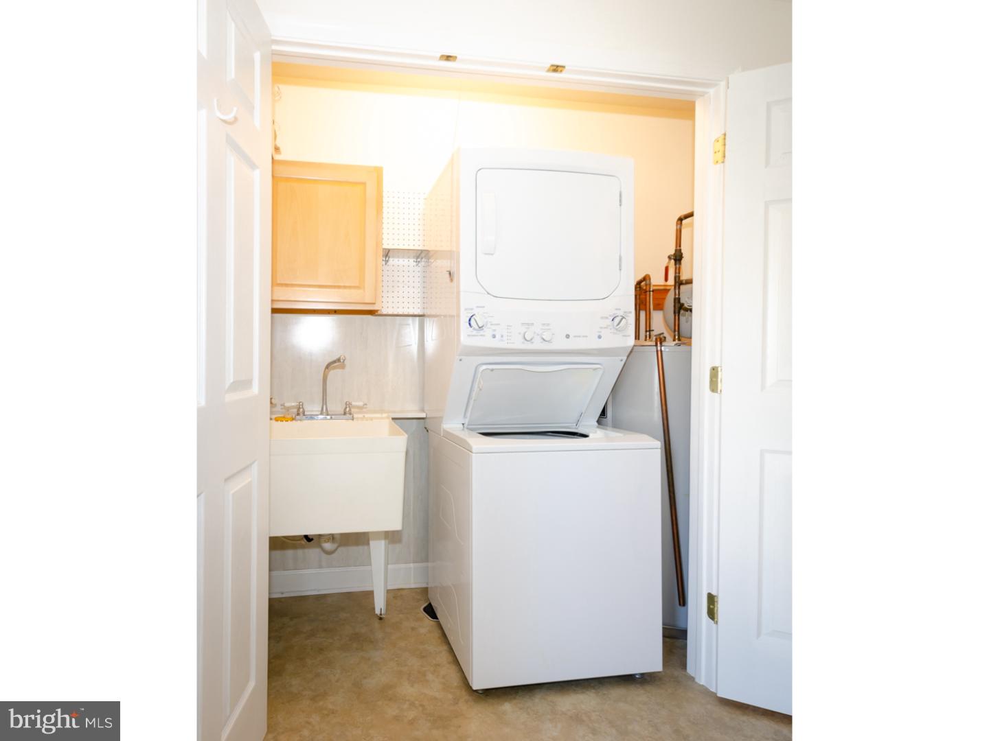 10 East Village Road Newark, DE 19713 - Photo 11 of 16 Laundry Room