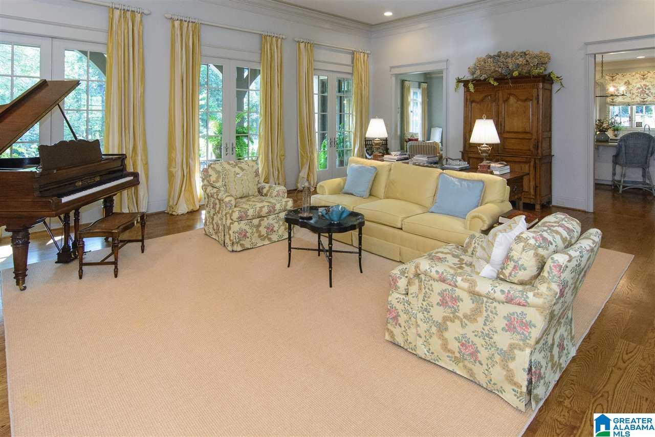 4347 Caldwell Mill Road Birmingham, AL 35243 - Photo 7 of 46