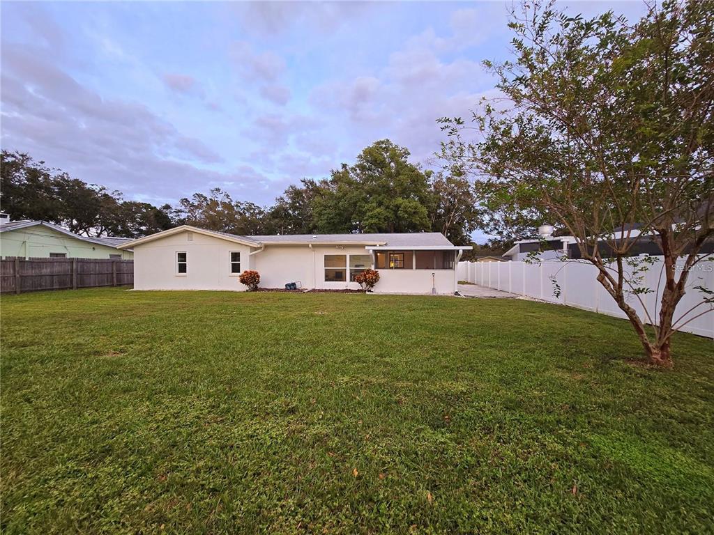 1028 Chinaberry Road Clearwater, FL 33764 - Photo 32 of 34